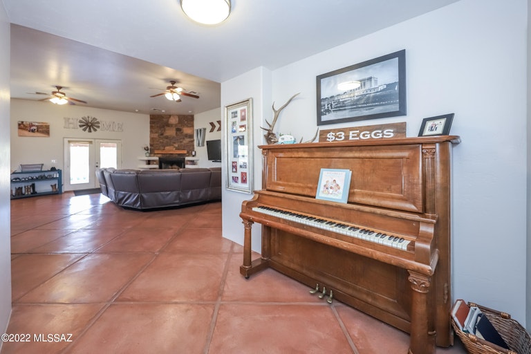 Photo 3 of 33 - 2840 E Darlene Dr, Vail, AZ 85641