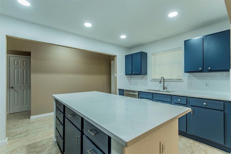 Photo 4 of 25 - 4801 Stage Line Dr, Arlington, TX 76017
