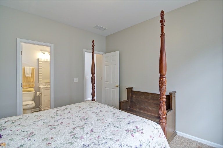 Photo 31 of 55 - 383 Windsong Way, Woodstock, GA 30188