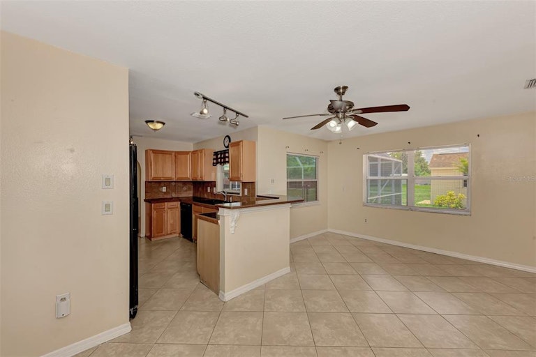 Photo 14 of 59 - 3985 Lundale Ave, North Port, FL 34286