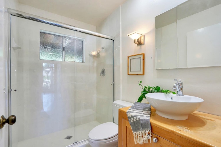 Photo 51 of 70 - 4040 Crondall Dr, Sacramento, CA 95864