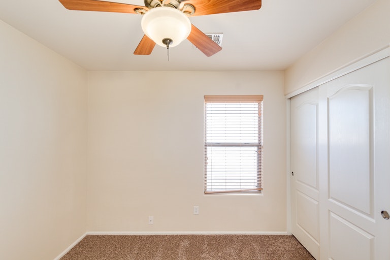 Photo 16 of 21 - 1298 W Hereford Dr, San Tan Valley, AZ 85143