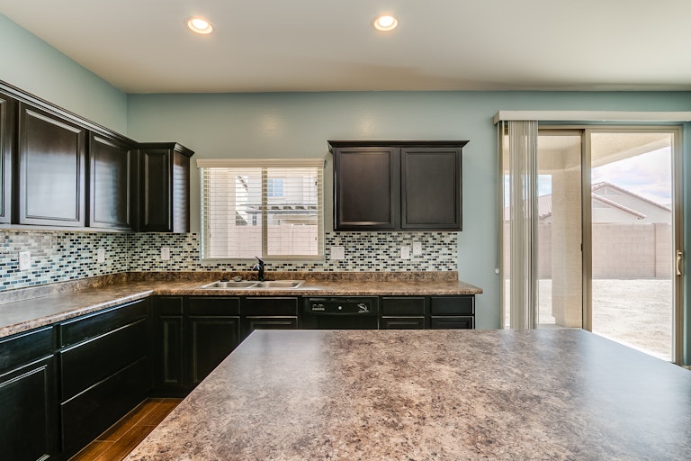 Photo 4 of 41 - 3701 S 185th Ln, Goodyear, AZ 85338