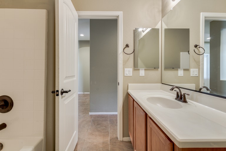 Photo 28 of 36 - 304 W Dragon Tree Ave, San Tan Valley, AZ 85140