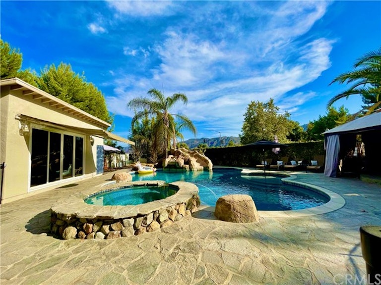 Photo 3 of 39 - 29132 Wayfarer Ct, Lake Elsinore, CA 92530