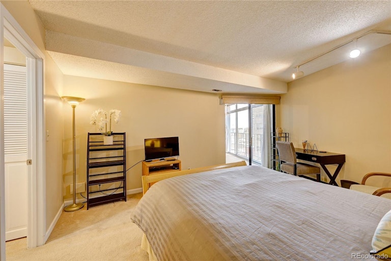 Photo 22 of 36 - 1777 Larimer St #1711, Denver, CO 80202