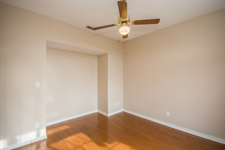Photo 15 of 30 - 2906 Spartacus Dr, Grand Prairie, TX 75052
