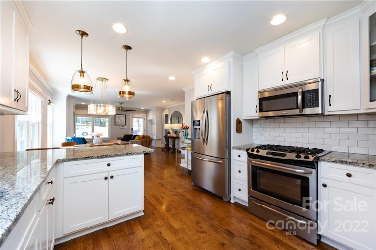 Photo 13 of 39 - 1556 Merriman Ave, Charlotte, NC 28203
