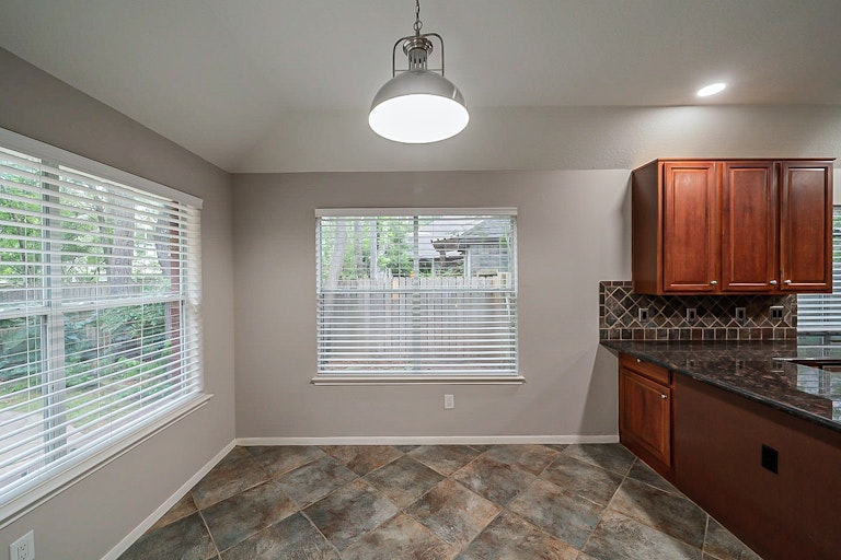 Photo 9 of 39 - 57 N Old Cedar Cir, Spring, TX 77382