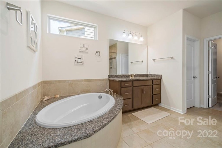 Photo 30 of 48 - 15003 Luna Dr, Charlotte, NC 28278