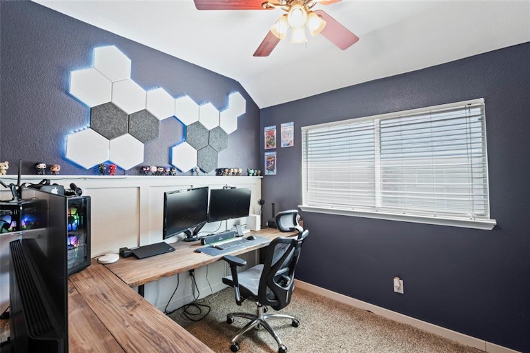 Photo 22 of 39 - 318 Fort Edward Dr, Arlington, TX 76002