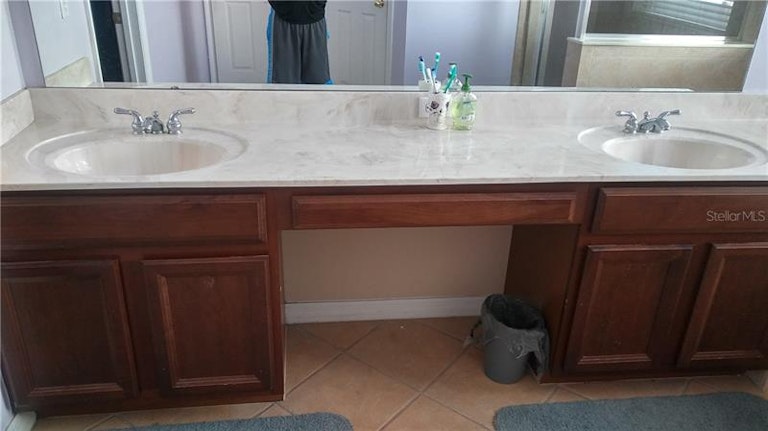Photo 14 of 17 - 5325 Pepper Brush Cv, Apopka, FL 32703