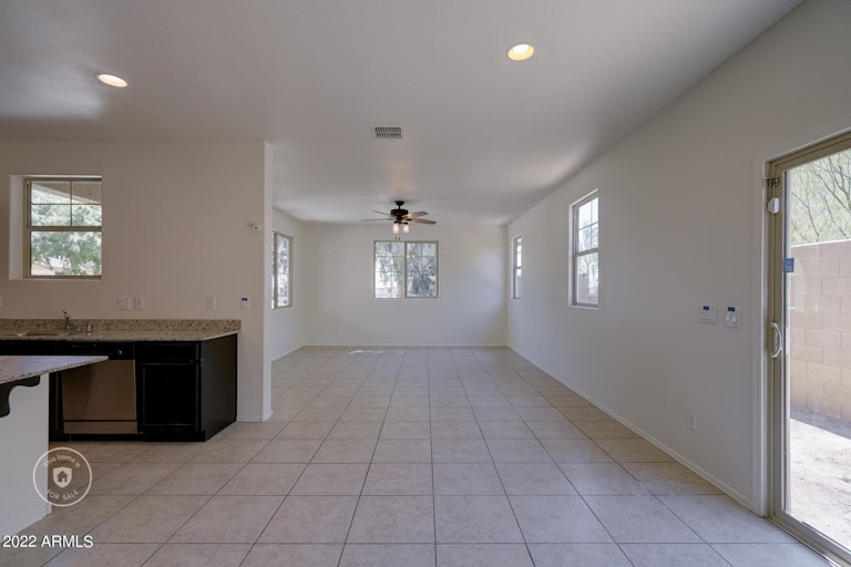 Photo 13 of 26 - 2338 N 73rd Ln, Phoenix, AZ 85035