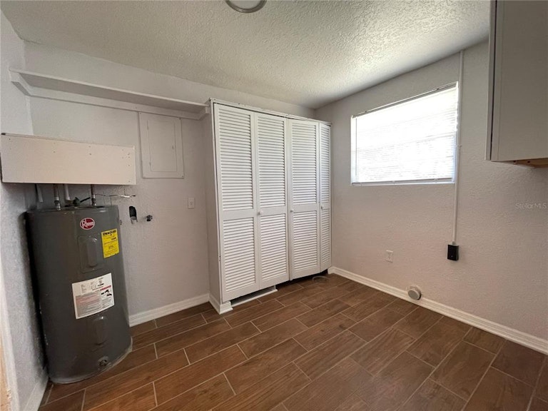 Photo 12 of 30 - 1107 31st Street Ct E, Palmetto, FL 34221