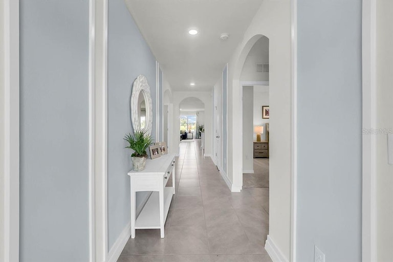 Photo 3 of 28 - 5508 Siltstone St, Lakeland, FL 33811
