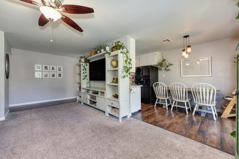 Photo 19 of 31 - 4137 California Ave, Carmichael, CA 95608