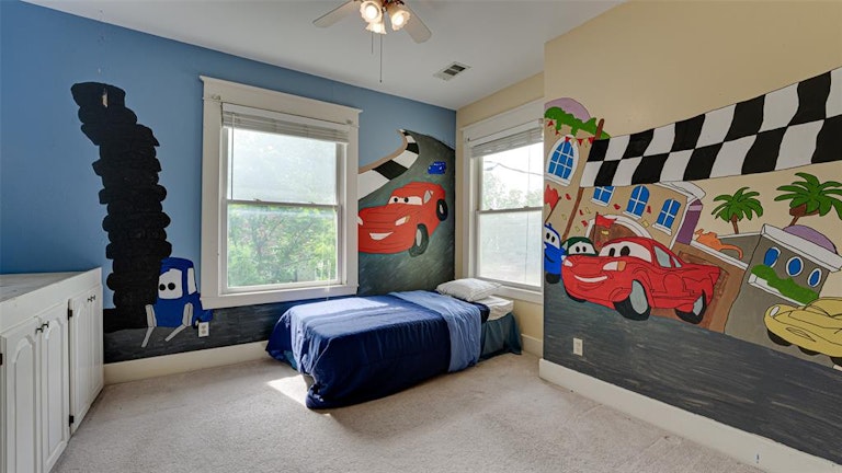 Photo 26 of 40 - 613 E Marvin Ave, Waxahachie, TX 75165