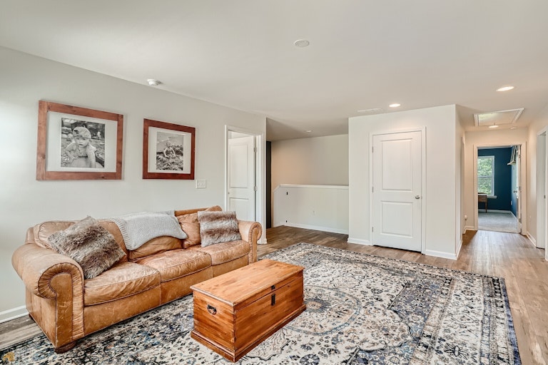 Photo 21 of 34 - 468 Greyfield Dr, Canton, GA 30115