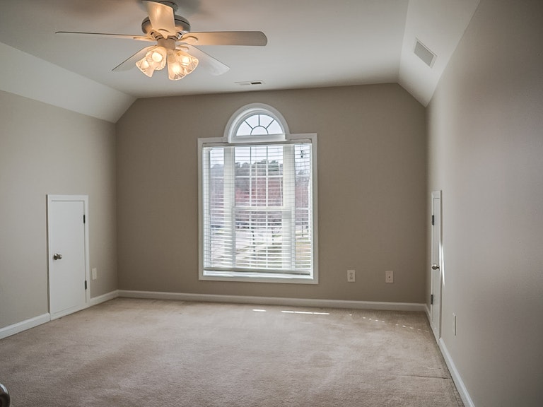 Photo 22 of 27 - 8004 Willowglen Dr, Raleigh, NC 27616