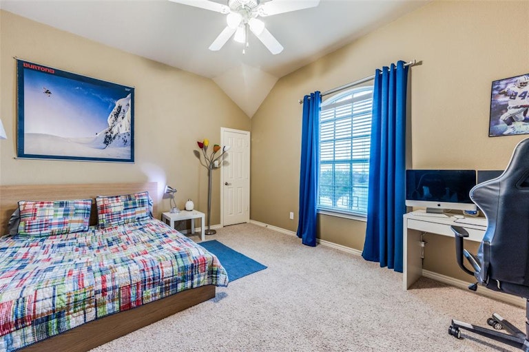 Photo 22 of 35 - 2604 Stallions Ln, Celina, TX 75009