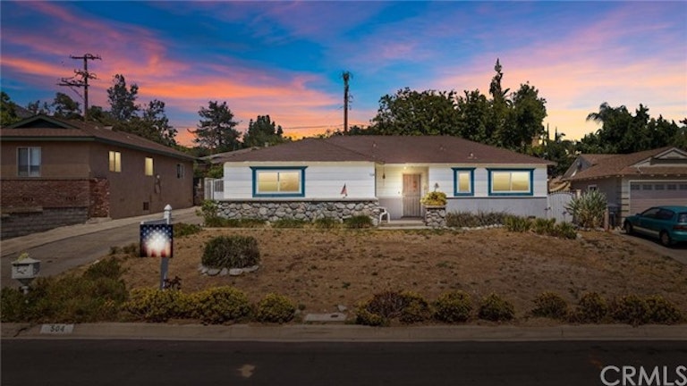 Photo 1 of 30 - 504 Sombrero Rd, Monrovia, CA 91016