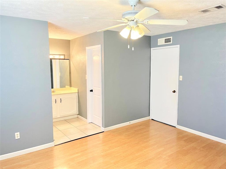 Photo 15 of 20 - 16906 Cairngale St, Houston, TX 77084