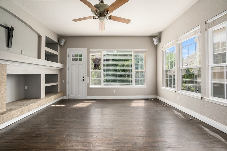 Photo 6 of 19 - 24476 E Fremont Dr, Aurora, CO 80016