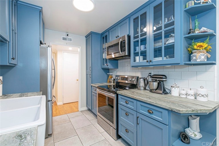 Photo 17 of 48 - 1339 N Columbus Ave, Glendale, CA 91202