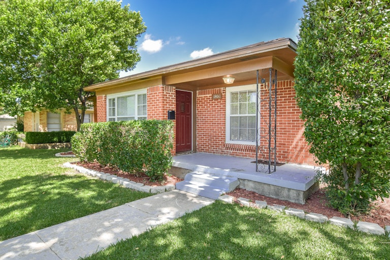 Photo 8 of 36 - 1801 Westway Ave, Garland, TX 75042