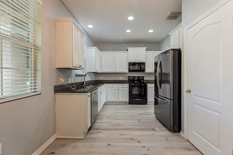 Photo 2 of 19 - 3209 Jackson Grey Rd, Kissimmee, FL 34746