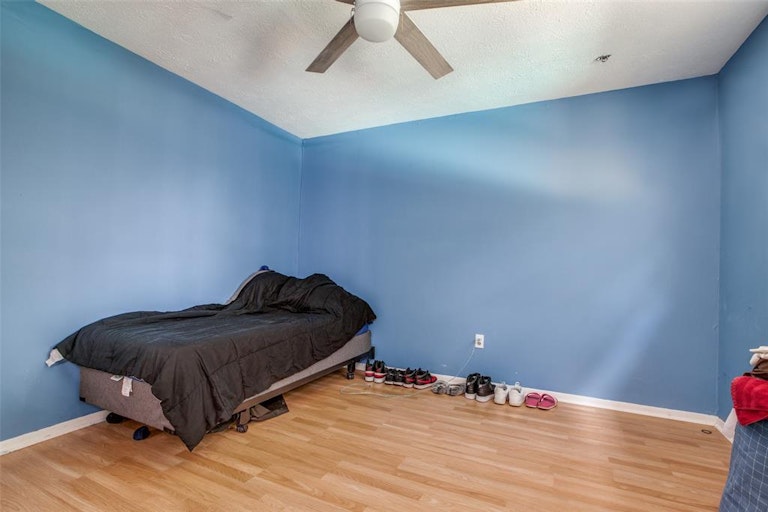 Photo 27 of 36 - 18303 Running Vine Ln, Spring, TX 77379