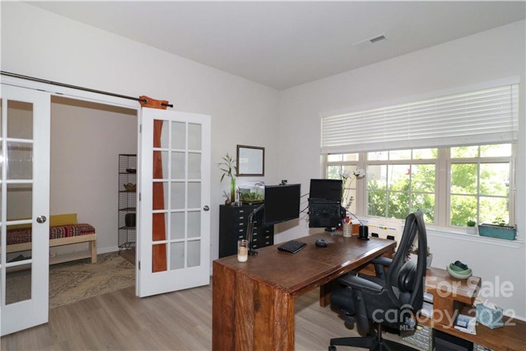 Photo 4 of 40 - 140 W Morehouse Ave, Mooresville, NC 28117