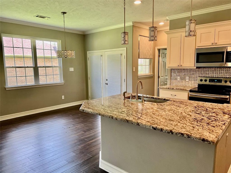 Photo 10 of 23 - 16535 N Mediterranean St, Crosby, TX 77532