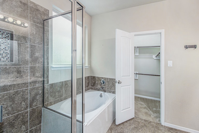 Photo 6 of 18 - 11531 Slick Rock Dr, Richmond, TX 77406
