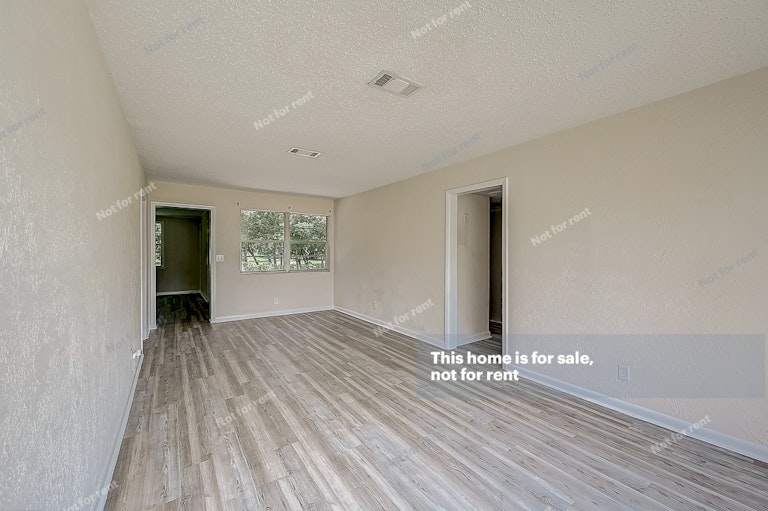 Photo 17 of 34 - 6844 Renee Ter, Jacksonville, FL 32216