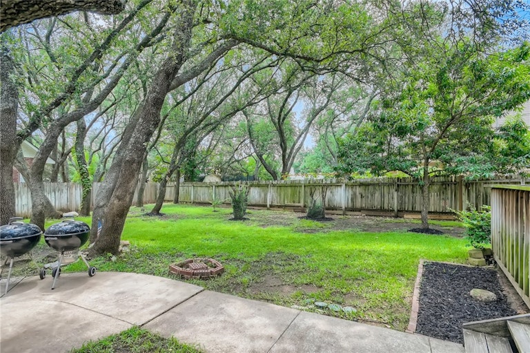 Photo 26 of 35 - 16107 Sandpoint Cv, Austin, TX 78717