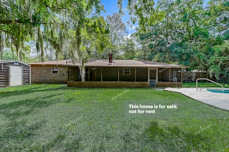 Photo 18 of 38 - 6382 Johnnie Cir W, Jacksonville, FL 32244