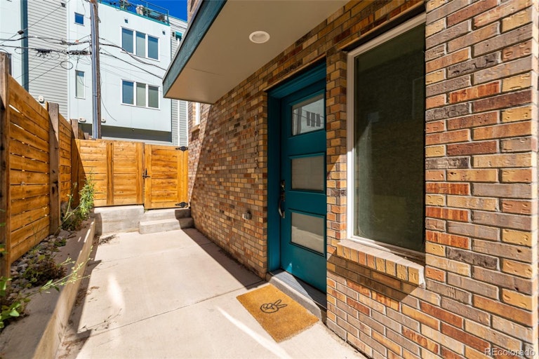 Photo 1 of 26 - 1933 Hooker St, Denver, CO 80204