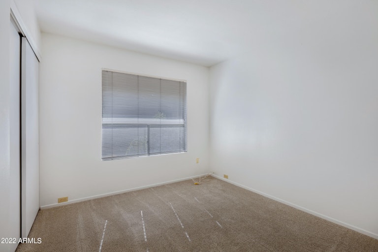 Photo 22 of 40 - 10430 N 10th Pl #2, Phoenix, AZ 85020