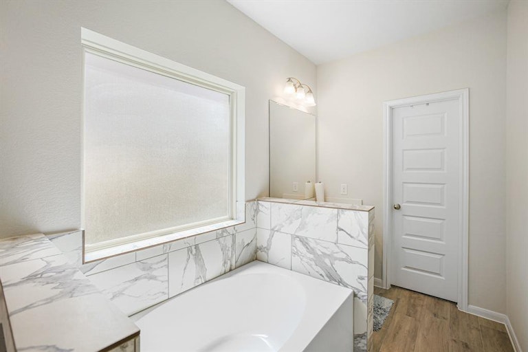 Photo 20 of 31 - 227 Murrieta Ln, Rosharon, TX 77583