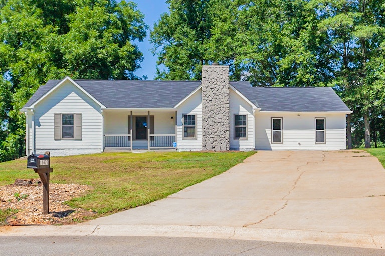 Photo 1 of 26 - 11673 Matthews Trl, Hampton, GA 30228
