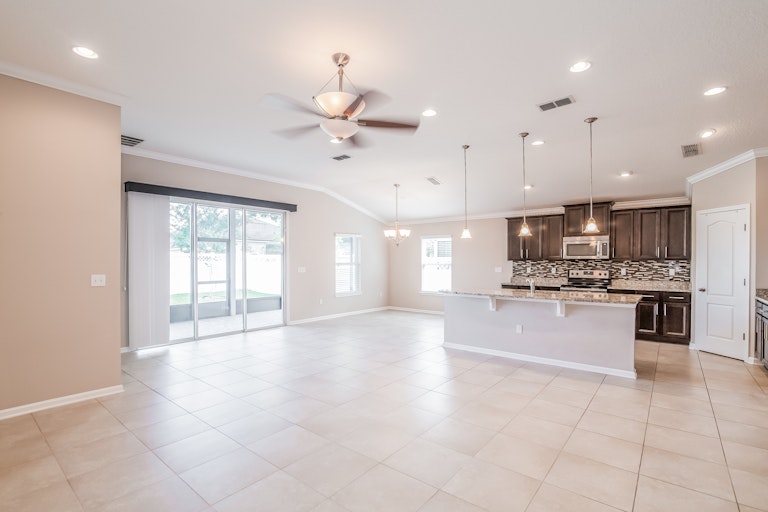 Photo 10 of 25 - 167 Brentley Ln, Orange Park, FL 32065