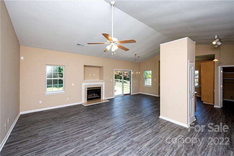 Photo 4 of 31 - 14916 Cane Field Dr, Charlotte, NC 28273