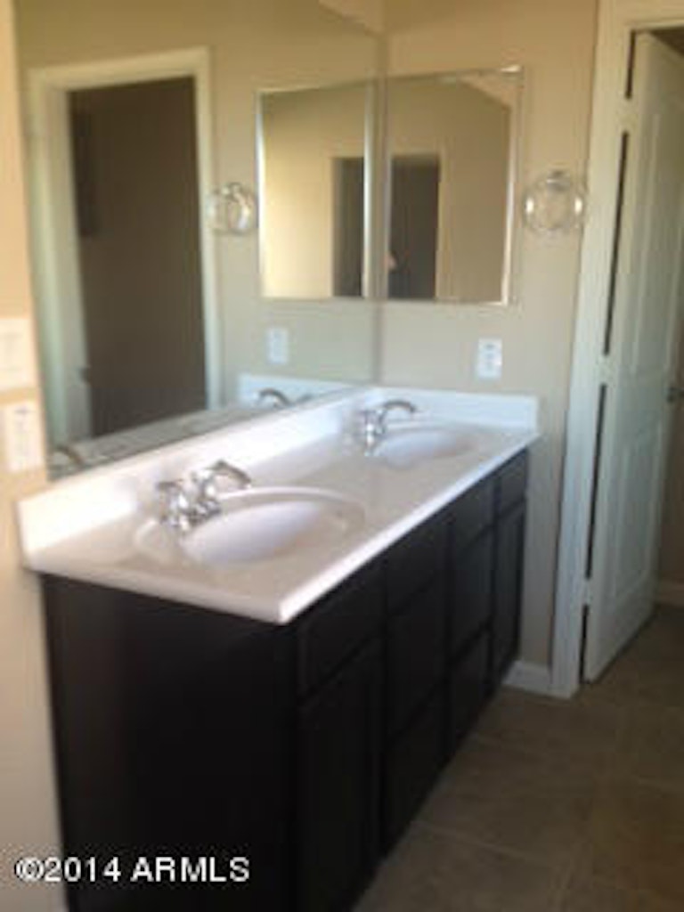 Photo 10 of 12 - 39994 W Robbins Dr, Maricopa, AZ 85138