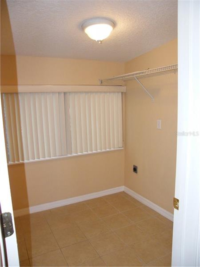 Photo 12 of 25 - 1013 Delaware Ave, Saint Cloud, FL 34769