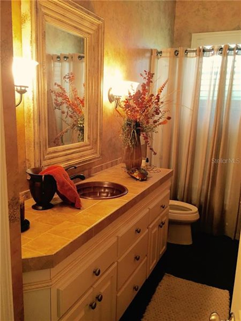 Photo 8 of 14 - 2718 Prestwick Dr, Lakeland, FL 33803