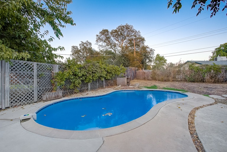 Photo 32 of 32 - 8146 Lichen Dr, Citrus Heights, CA 95621