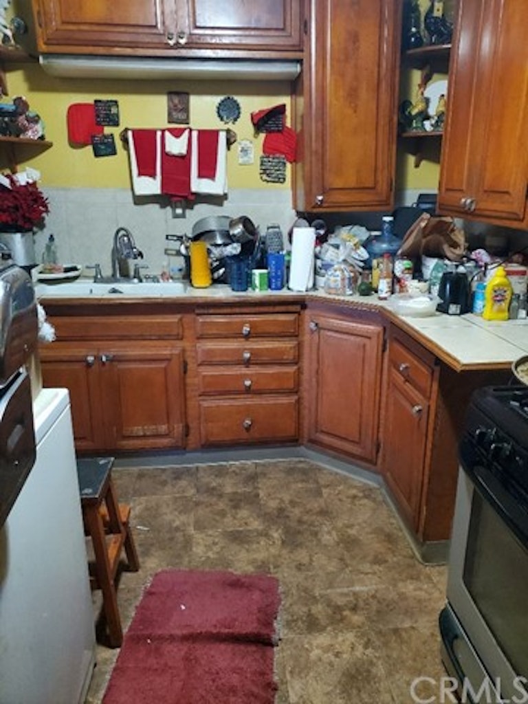 Photo 5 of 18 - 815 W 156th St, Compton, CA 90220