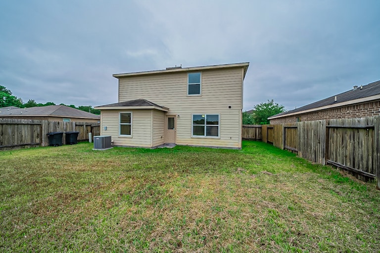 Photo 28 of 31 - 28877 San Bernard River Loop, Spring, TX 77386