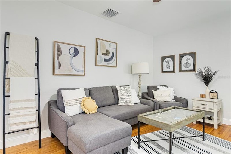 Photo 10 of 43 - 725 S Rushing Ave, Lakeland, FL 33801